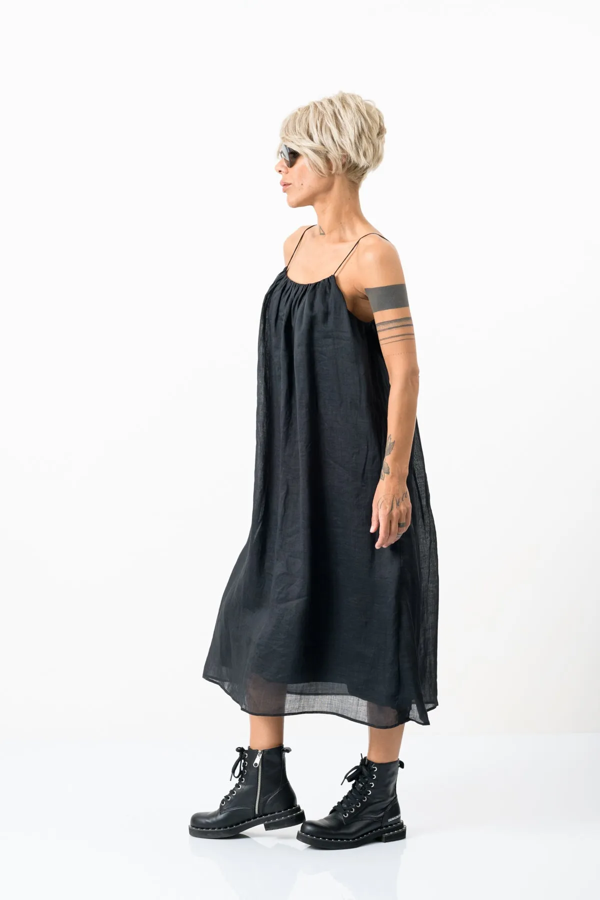 Relaxed Midi Black Dress