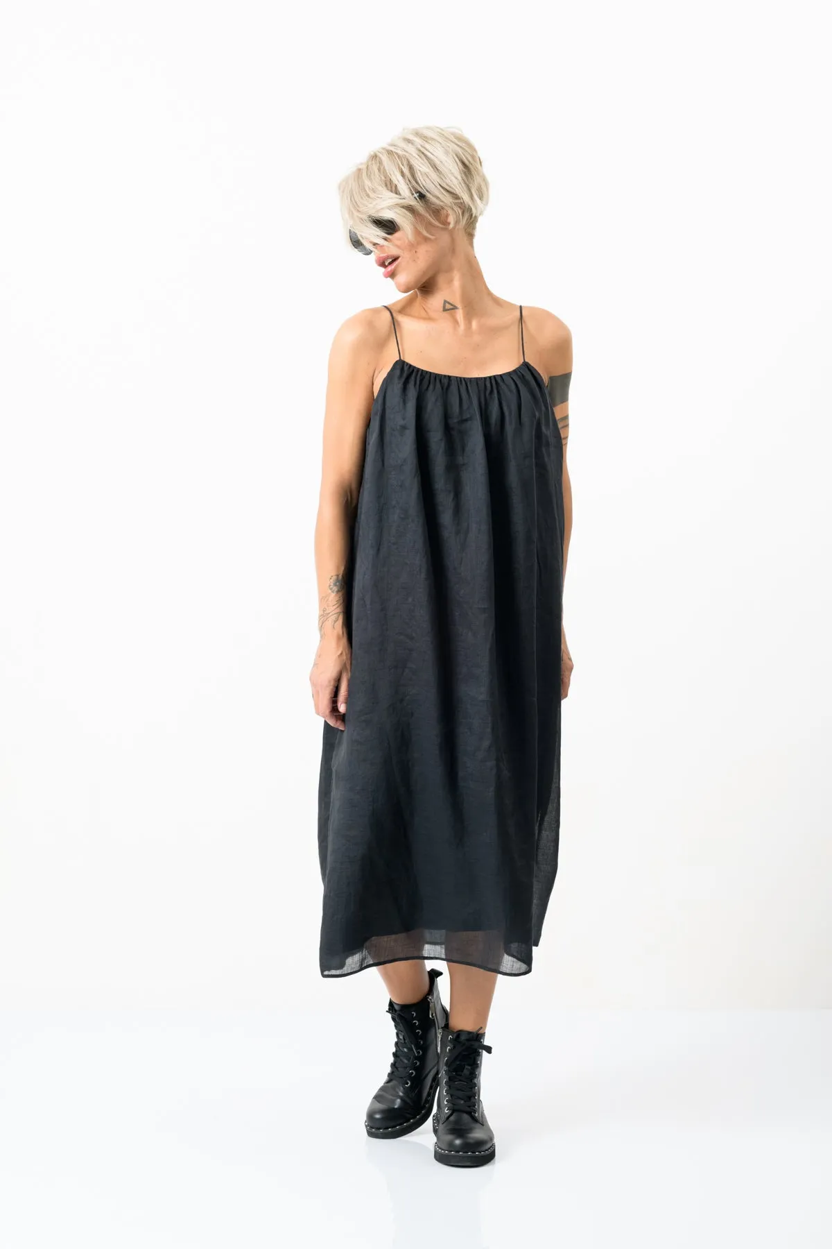 Relaxed Midi Black Dress