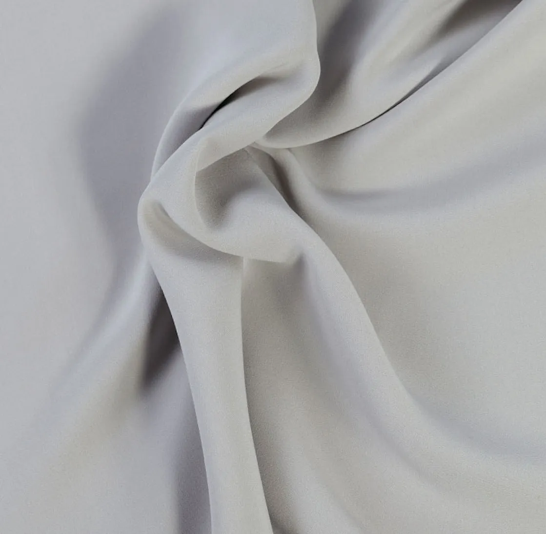 Sophisticated Dove Grey 4-Ply Silk Crepe (Made in Italy)